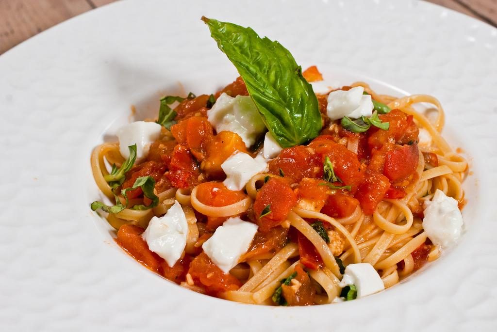 Linguine Caprese