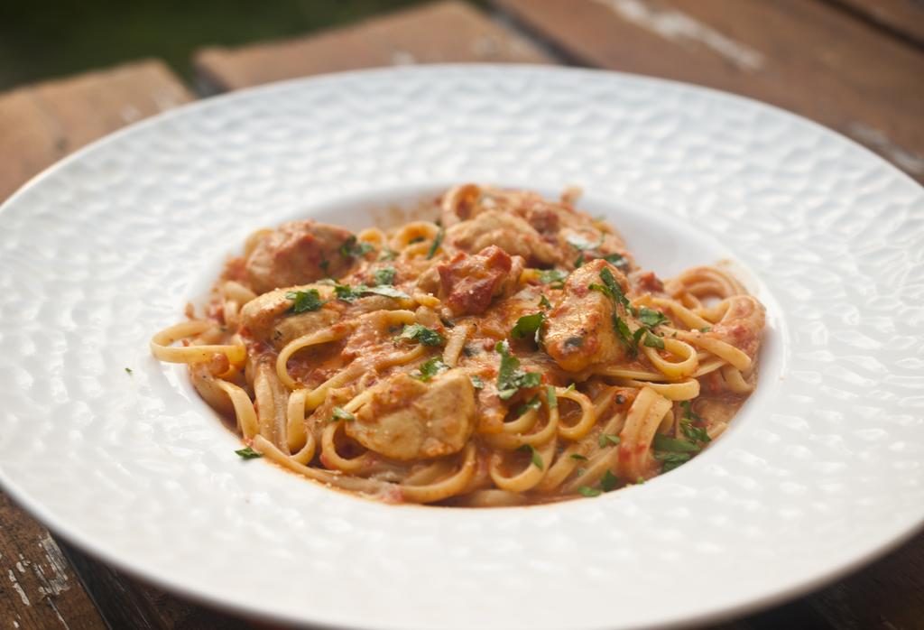 Roasted Red Pepper Chicken Alfredo