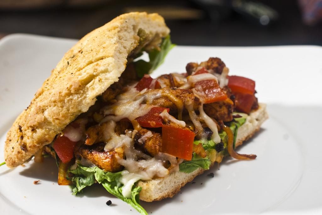 Spicy Chipotle Chicken Sandwich with roasted red peppers and gaucamole ...